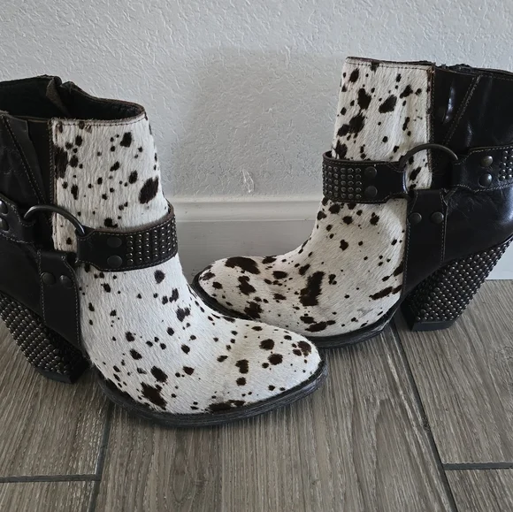 Old Gringo Black and White Ankle Boots - Picture 2 of 4